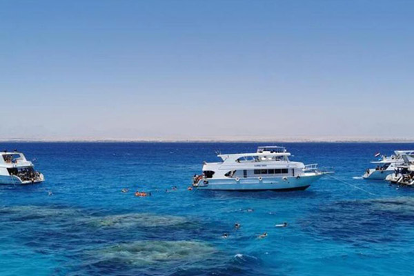 Vacation-Travel-Service-Intro-Diving-Hurghada03-2.jpg